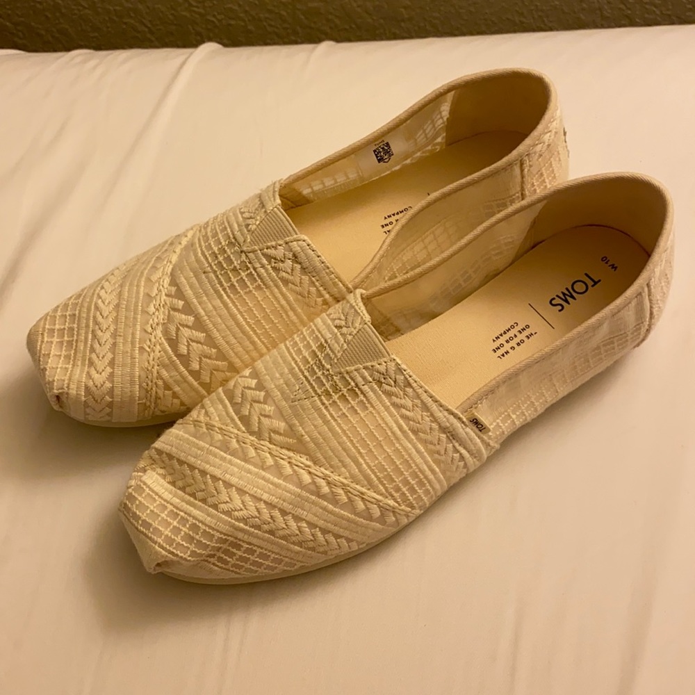 Toms